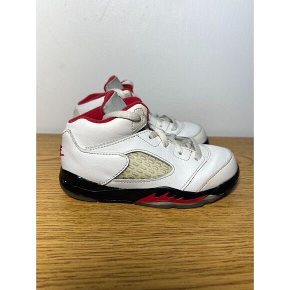 Nike Air Jordan 5 Retro TD 'Fire Red' 2020 Little Kids Size 9C - Picture 2 of 7